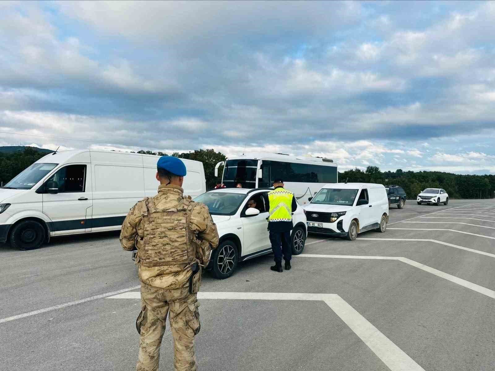 Bilecik'te Güven ve Huzur Operasyonu: 2 Firari Yakalandı