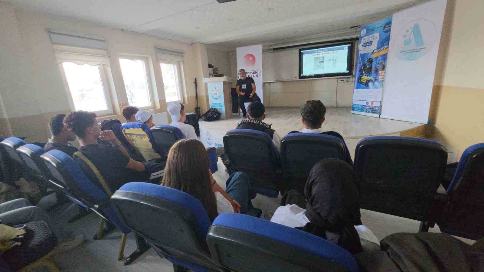 Van Gölü'nün Derinlikleri Gençlerin Keşfine Açılıyor