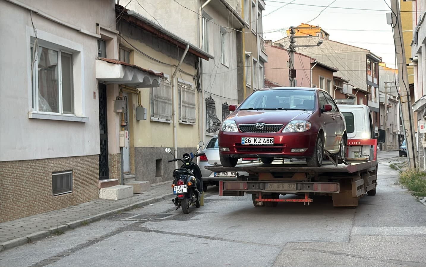 Polisten Kaçan Ehliyetsiz Sürücüye Ağır Para Cezası