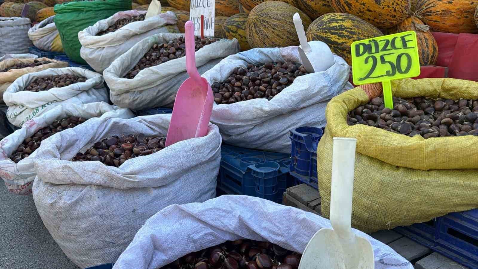 Bolu'da Kış Lezzeti Kestane Tezgahlardaki Yerini Aldı