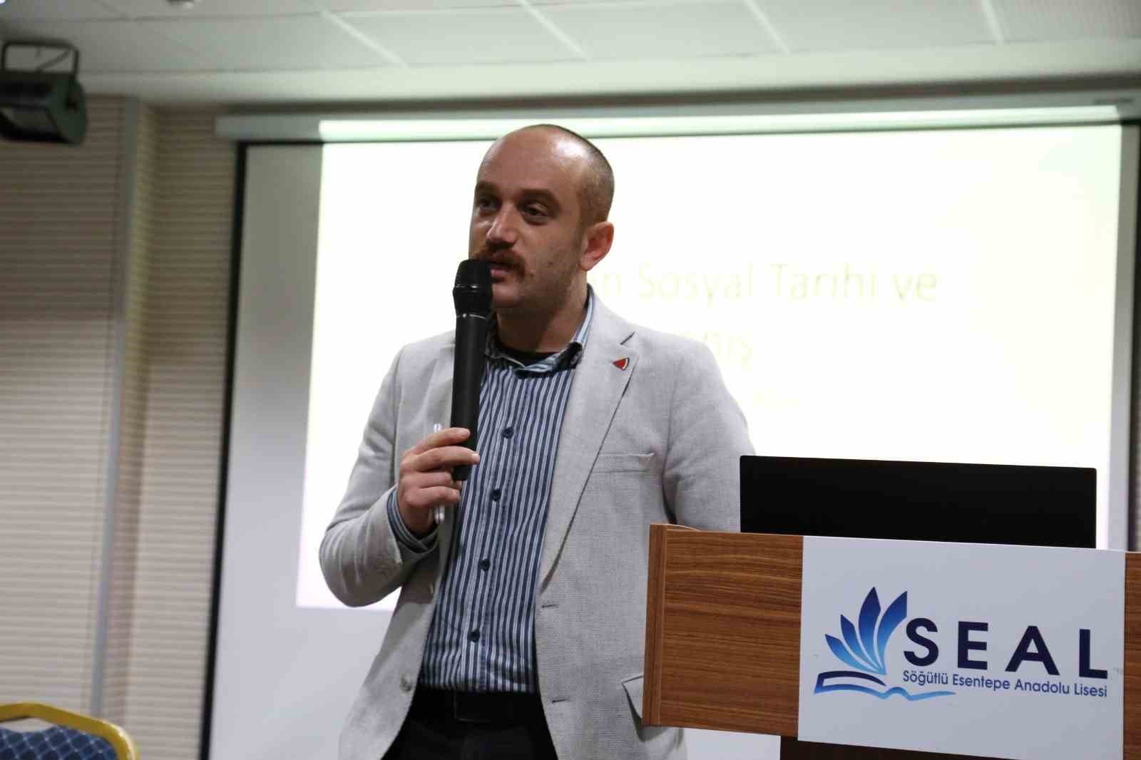 Dr. Öğr. Üyesi Erdoğan Altun: "Millet Olarak Var Olmanın Yolu Eğitimden Geçiyor"