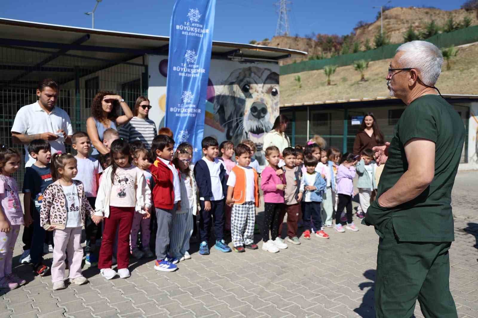 Aydınlı Öğrenciler Hayvan Bakım ve Rehabilitasyon Merkezi'ni Ziyaret Etti
