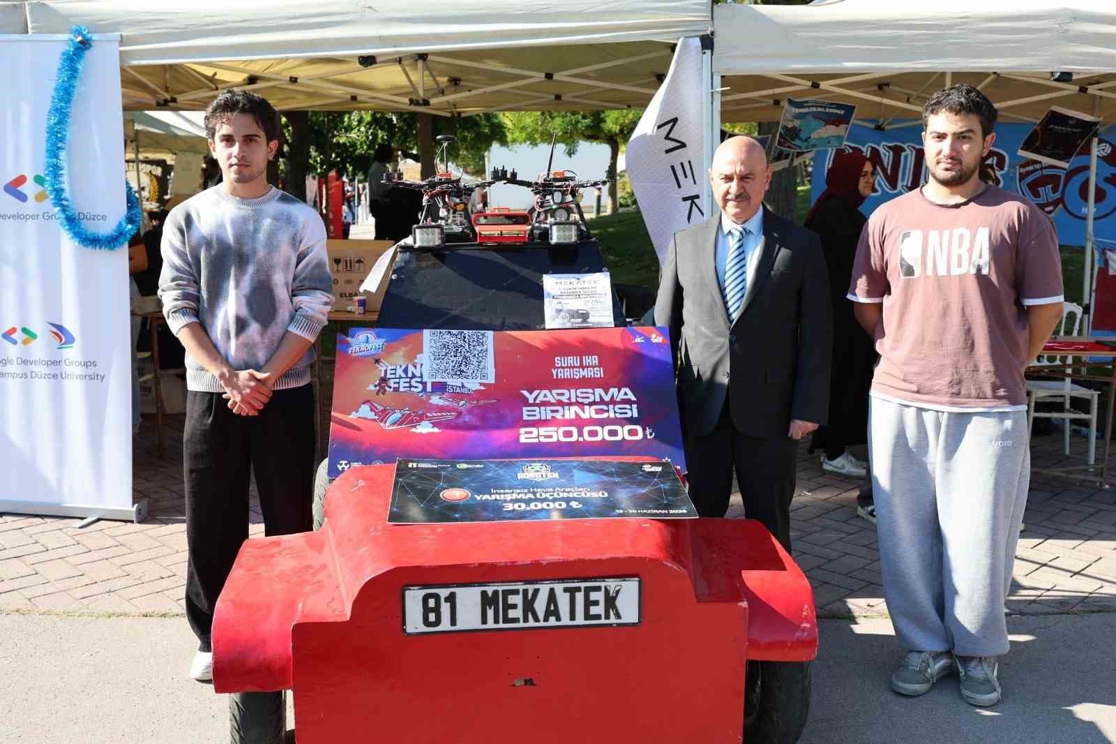 Düzce Üniversitesi'nde Öğrenci Toplulukları Kendini Tanıtıyor