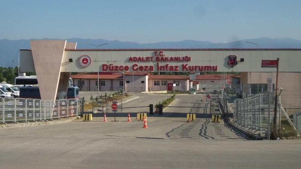 Düzce'de Aranan 35 Şüpheli Yakalandı: 18 Kişi Tutuklandı