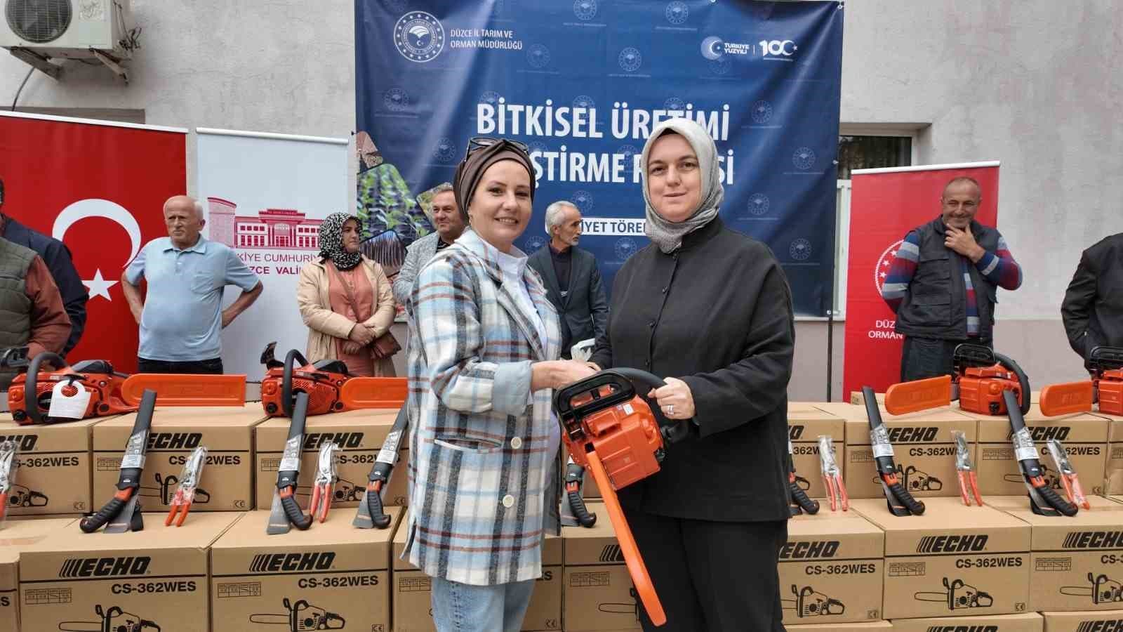 Düzce'de Fındık Üreticilerine Ekipman Desteği Sağlandı