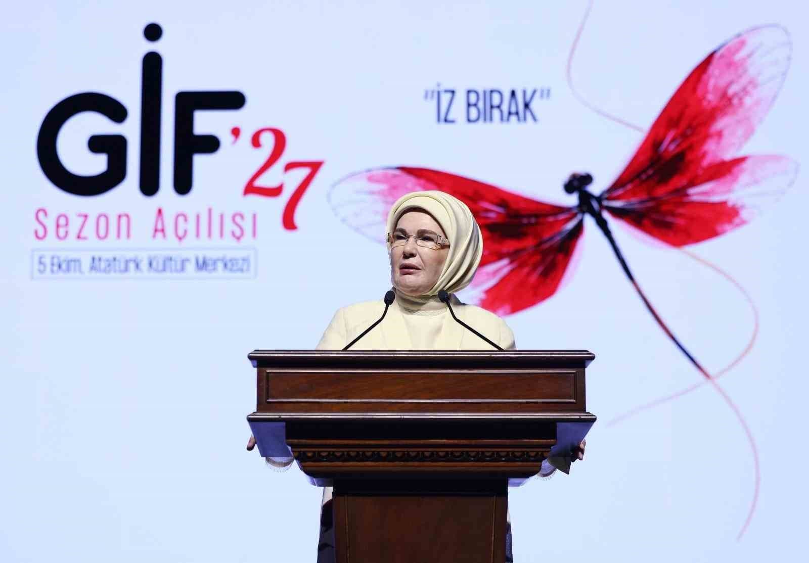 Emine Erdoğan'dan Gençlere 'Sahici İzler Bırakma' Çağrısı