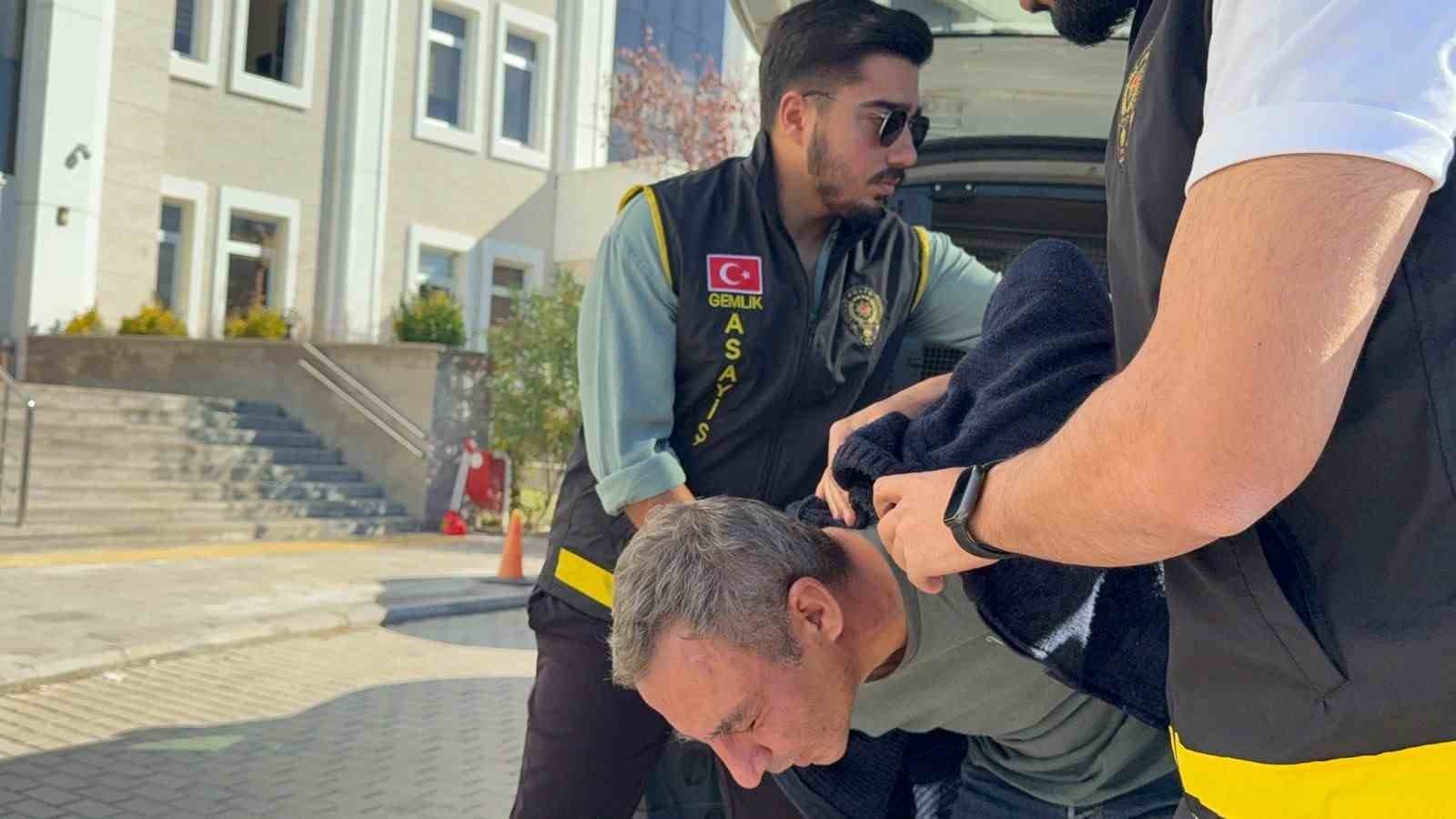 Bursa'da Gürültü Tartışması Kanlı Bitti: Yaşlı Çift Katledildi