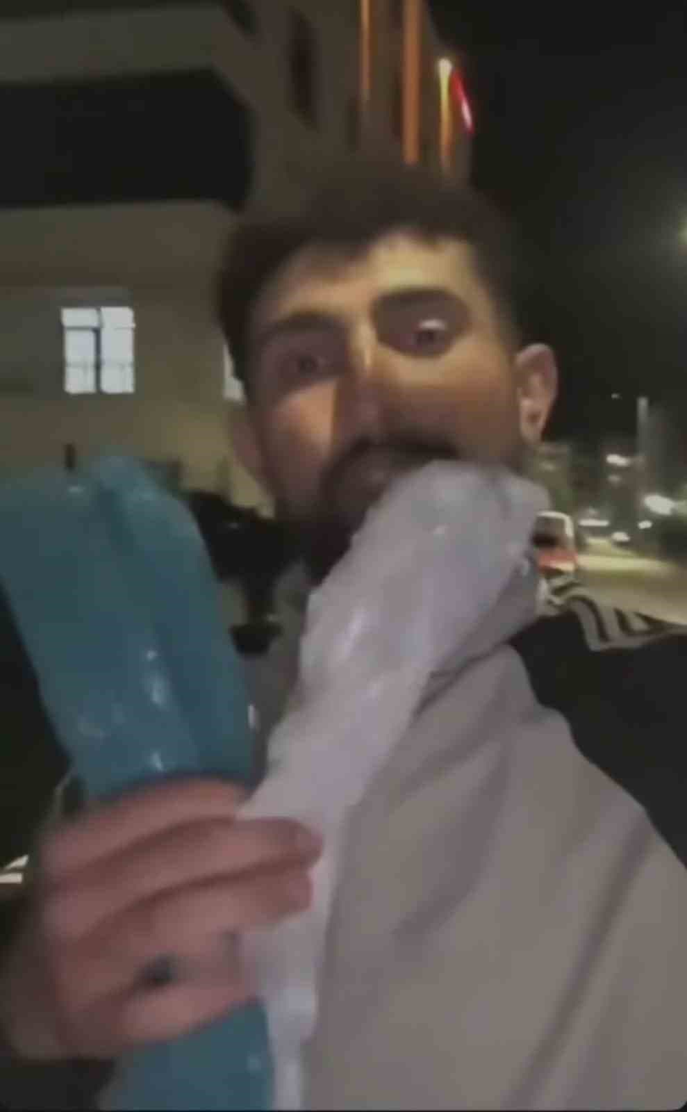 Batman'da Yağışlar Yolları Çamura Boğdu: Vatandaştan İlginç Tepki
