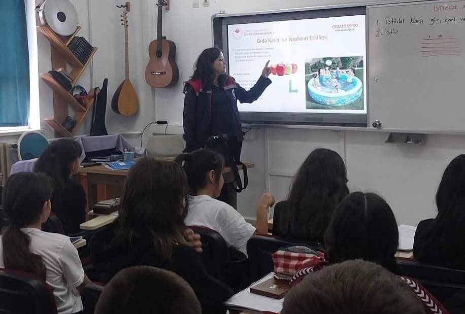 Söke'de Ortaokul Öğrencilerine Gıda İsrafı Eğitimi