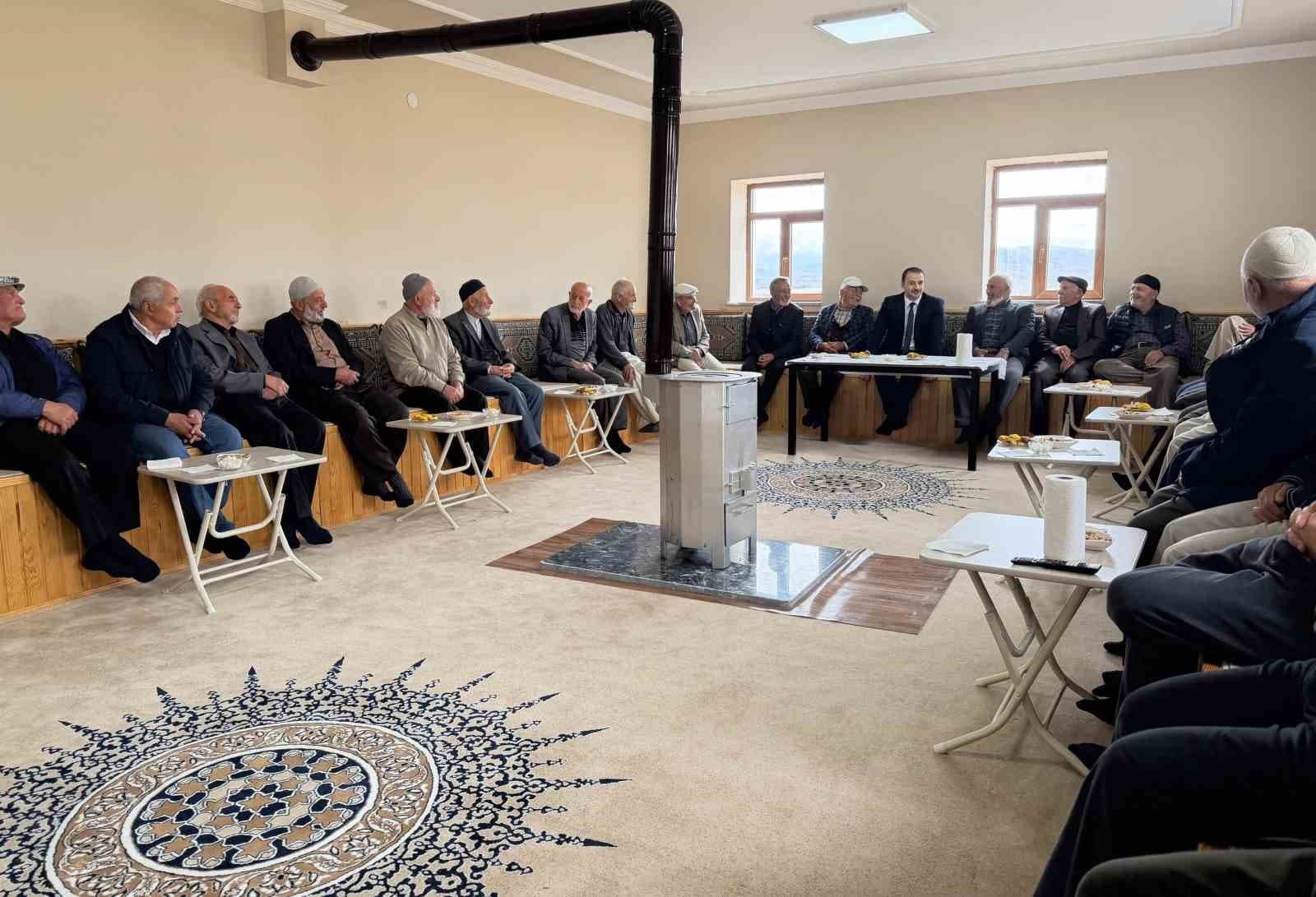 Kaymakam Ahat Bayrampaşa Köyü Sakinleriyle Buluştu