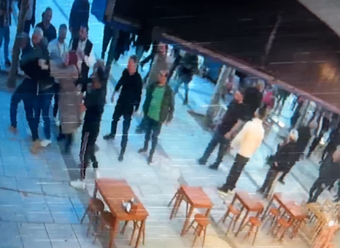 Sakarya'da 17 Yaşındaki Kıza Saldıran Şahıs Vatandaşlar Tarafından Yakalandı