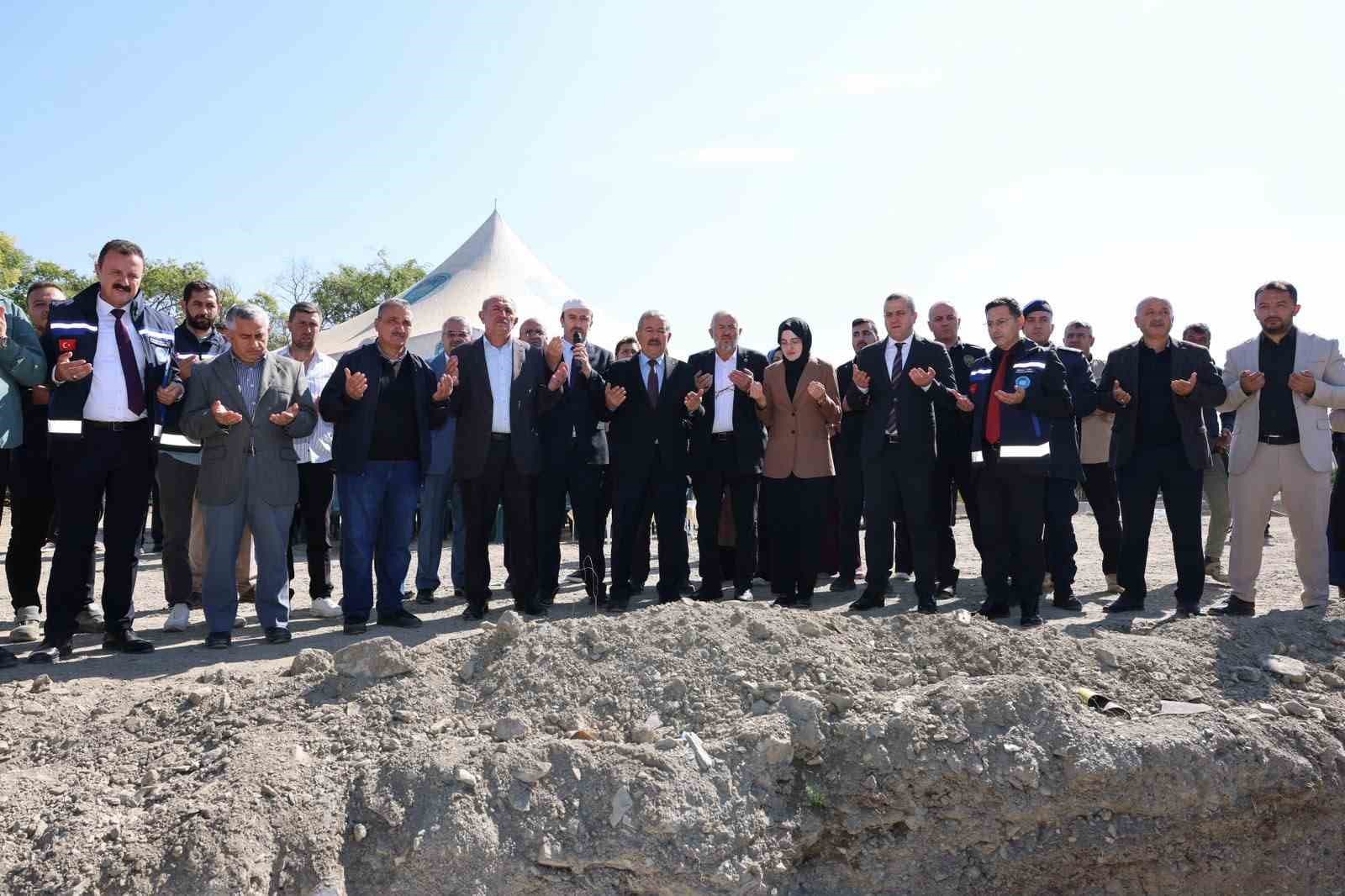 Elecik Mahalle Konağı’nın temeli atıldı