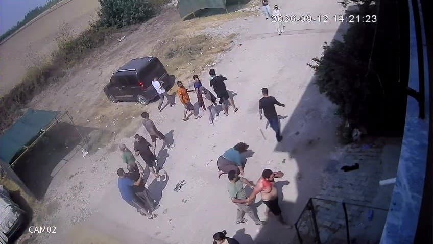 Çocuk Gürültüsü Kanlı Kavgaya Dönüştü: Zincir ve Keserlerle Saldırdılar