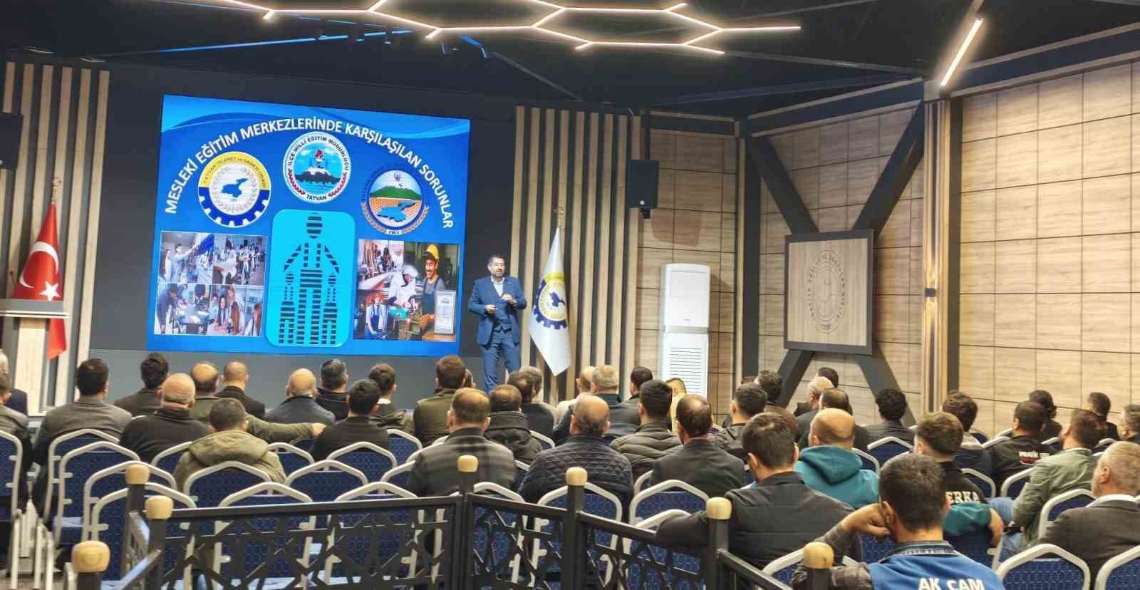 Tatvan'da Mesleki Eğitim ve İşletme İş Birliği Toplantısı Gerçekleştirildi