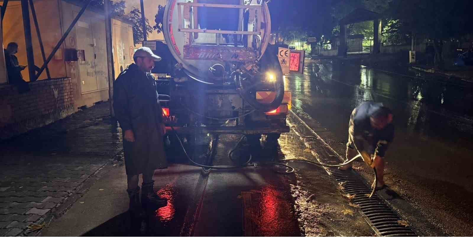 Kahta'da Yağışlara Karşı Teyakkuz: Belediye Ekipleri Sahada
