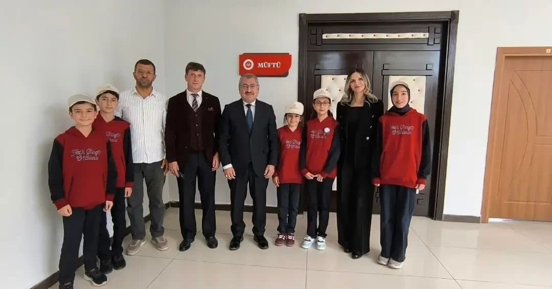 Faik Güngör Ortaokulu Öğrencilerinden Müftü Çapçı'ya Ziyaret