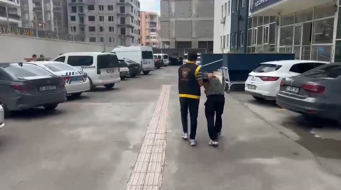 İskenderun'da Hapis Cezasıyla Aranan Şahıs Yakalandı