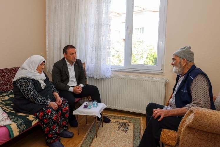 Vali Sözer'den Yaşlı Çifte Ziyaret