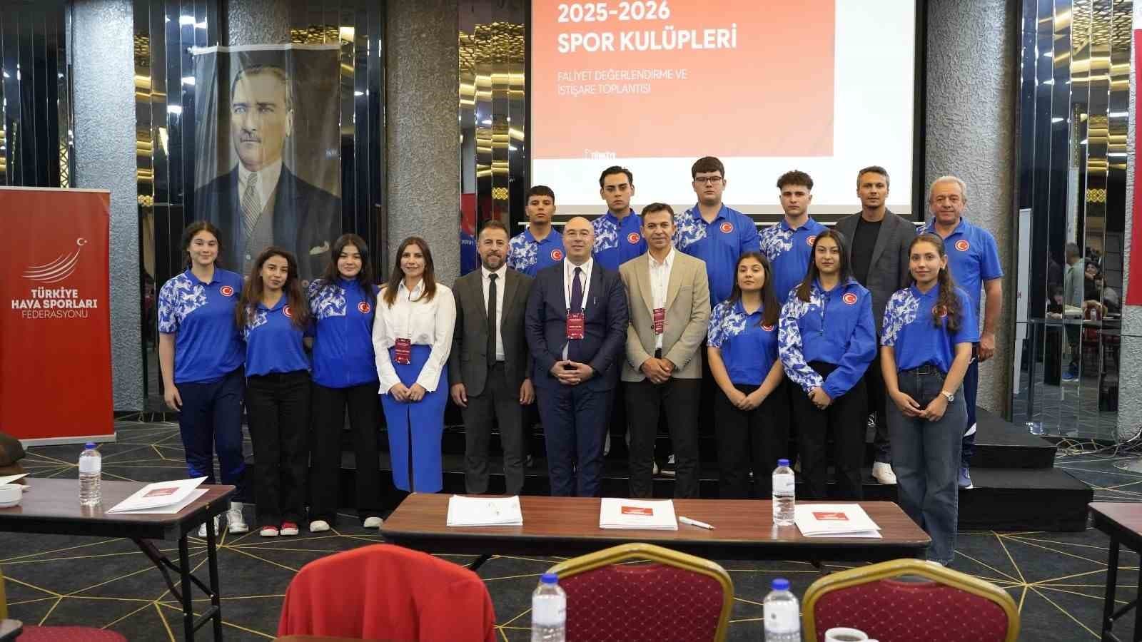 Alaşehirli Genç Sporculardan Avrupa Şampiyonası'nda Tarihi Başarı