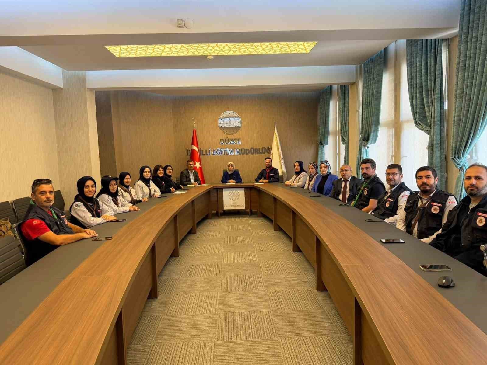 Düzce'de İzcilik Çalışmaları Değerlendirildi