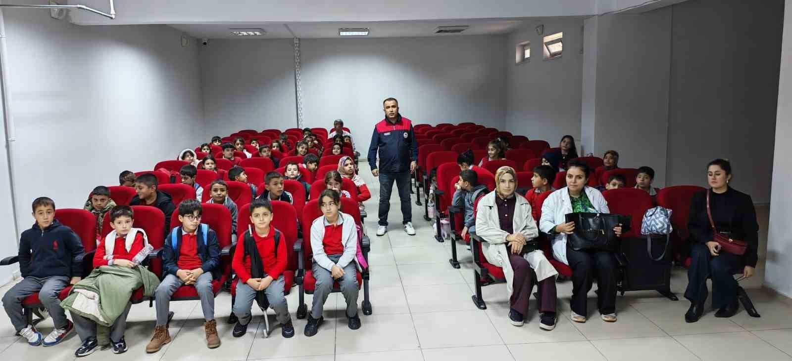 Palu'da İlkokul Öğrencilerine İsraf ve Gıda Güvenliği Eğitimi