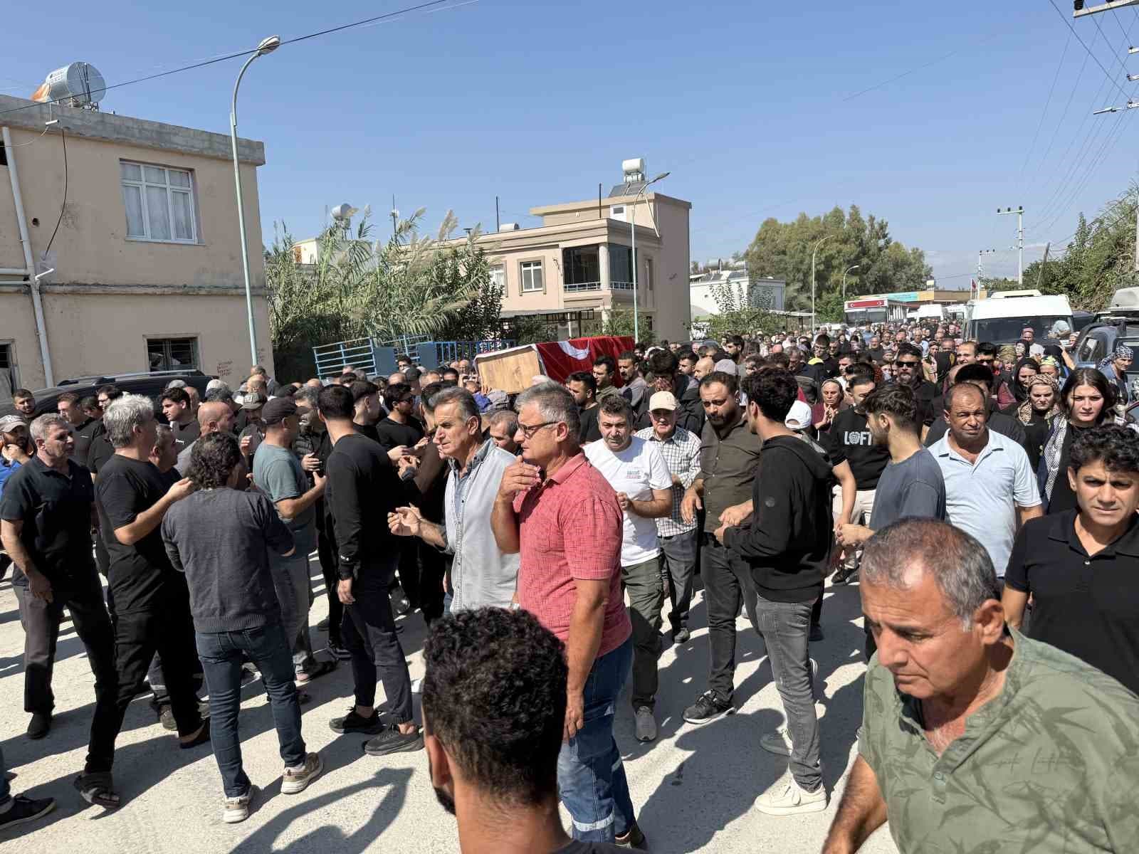 Gemi Faciasında Hayatını Kaybeden Üniversite Öğrencisi Özgür Gönül Mersin'de Defnedildi