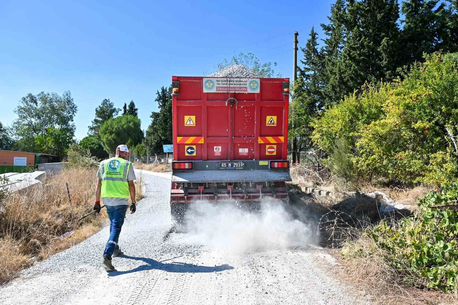 Köprübaşı'nda Ulaşım Konforu Artırıldı: 2,5 Kilometrelik Yol Yenilendi