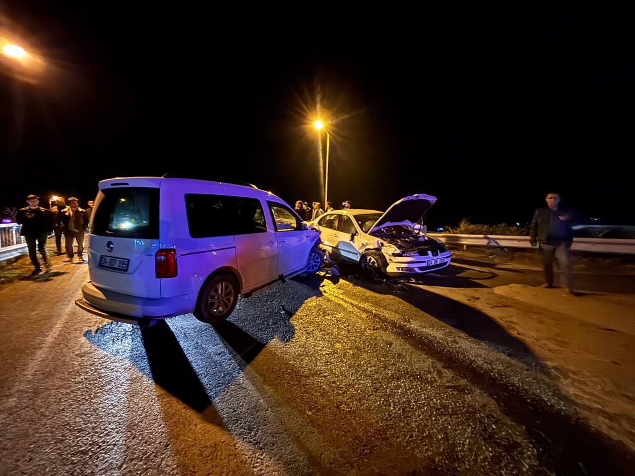 Erzincan'da Trafik Kazası: 2 Kişi Yaralandı