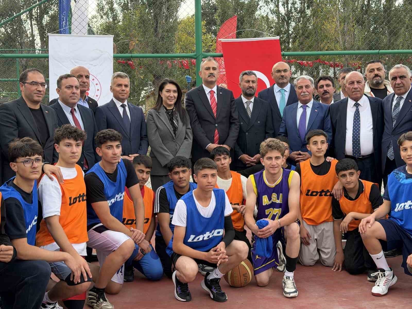 Ağrı'da Ahmed-i Hani Kültür Parkı Hizmete Girdi