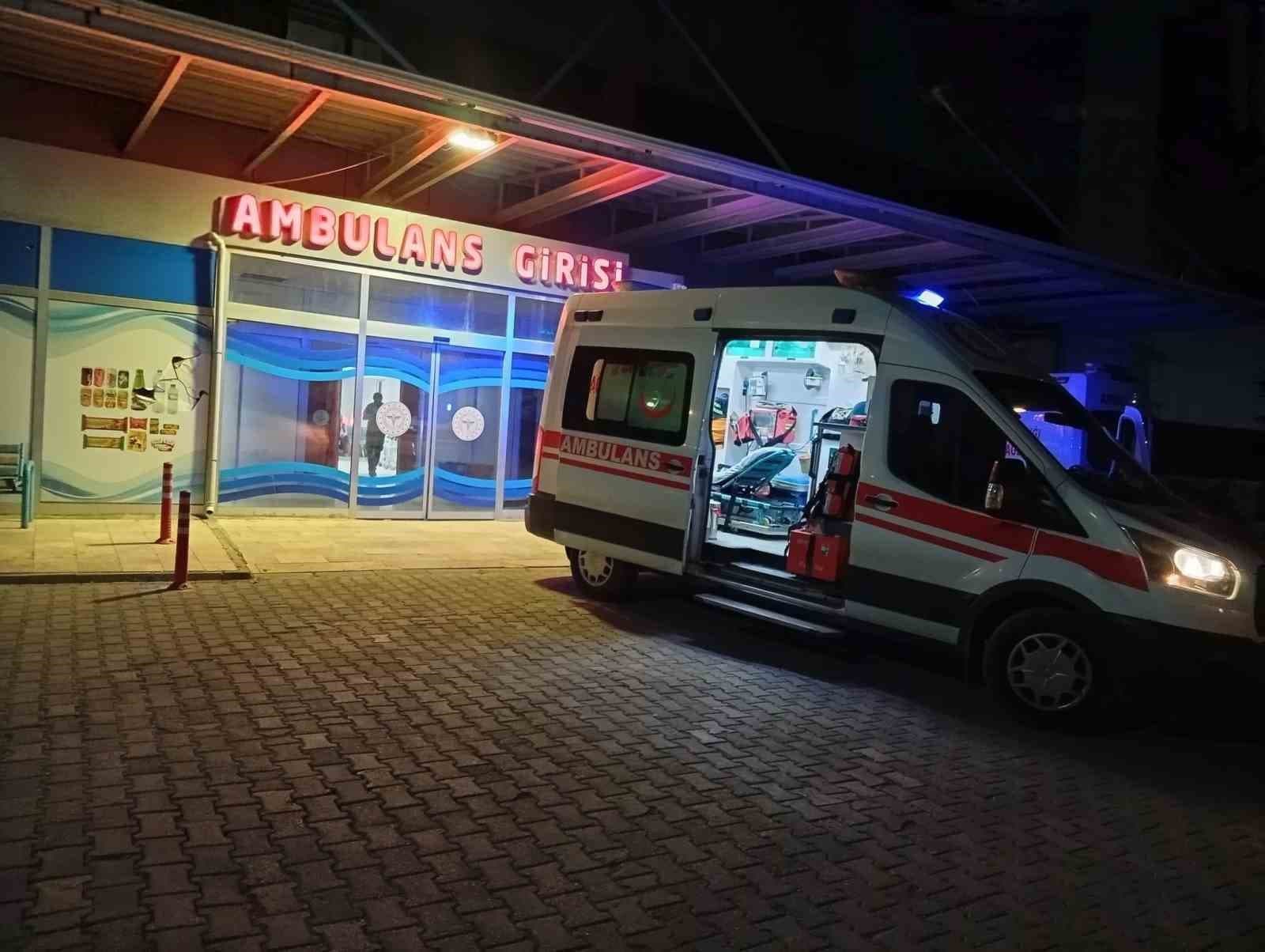 Adıyaman'da Çekici ile Otomobil Çarpıştı: 3 Yaralı