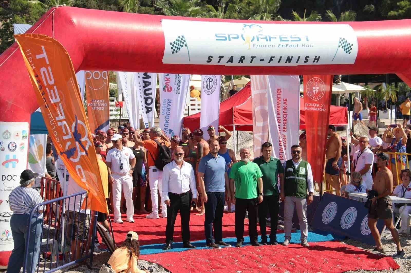 Ölüdeniz'de Açık Su Yüzme Heyecanı: 1612 Sporcu Yarıştı