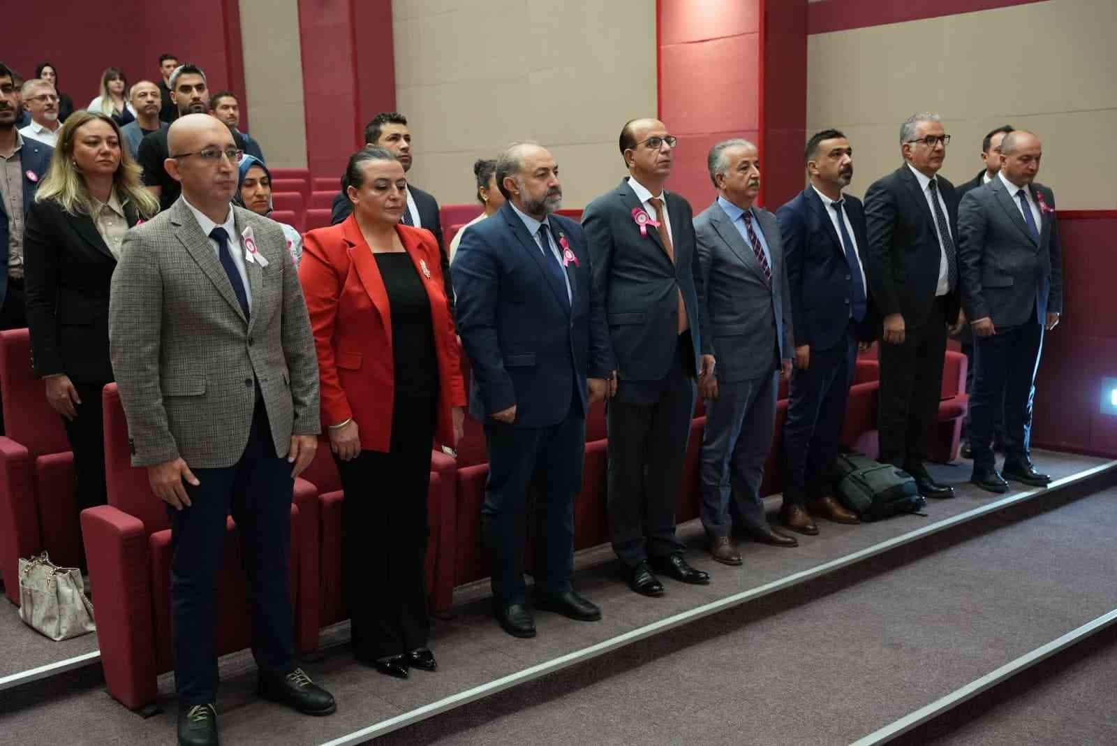 Meme Kanserinde Erken Tanı ve Farkındalık Sempozyumu Düzenlendi