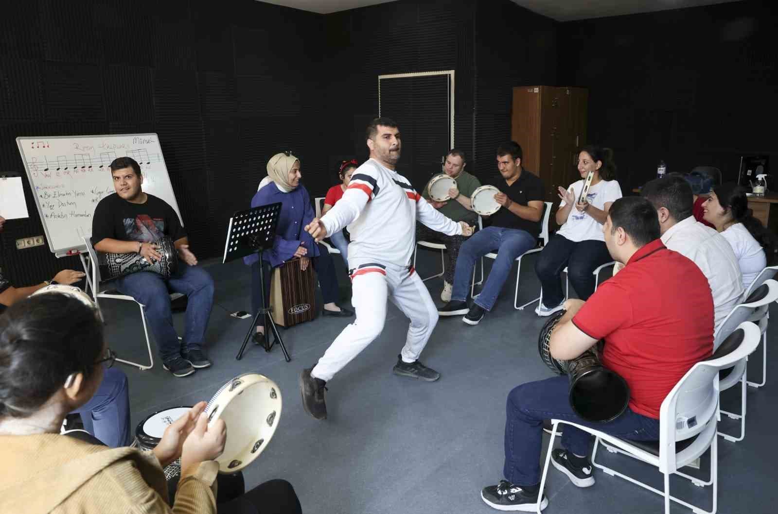Mersin'de Özel Gereksinimli Bireyler ve Ailelerine Yönelik Kapsamlı Destek