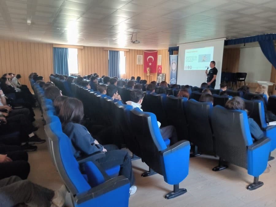 Eskişehir'de Gençlere ve Öğretmenlere Siber Güvenlik Eğitimi Verildi