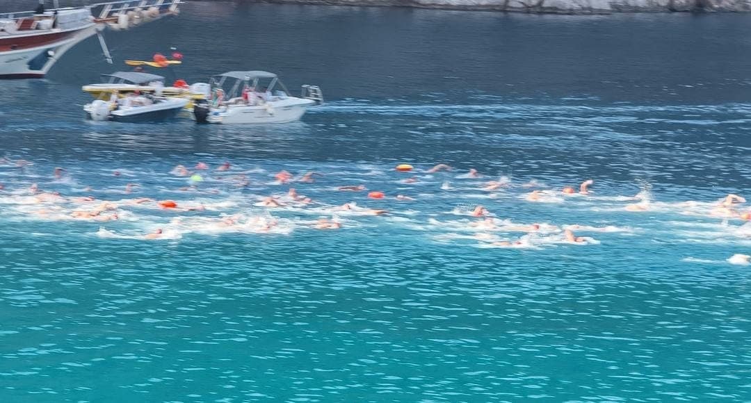 Fethiye'de Açık Su Yüzme Heyecanı: 1600 Sporcu Ölüdeniz'e Kulaç Attı