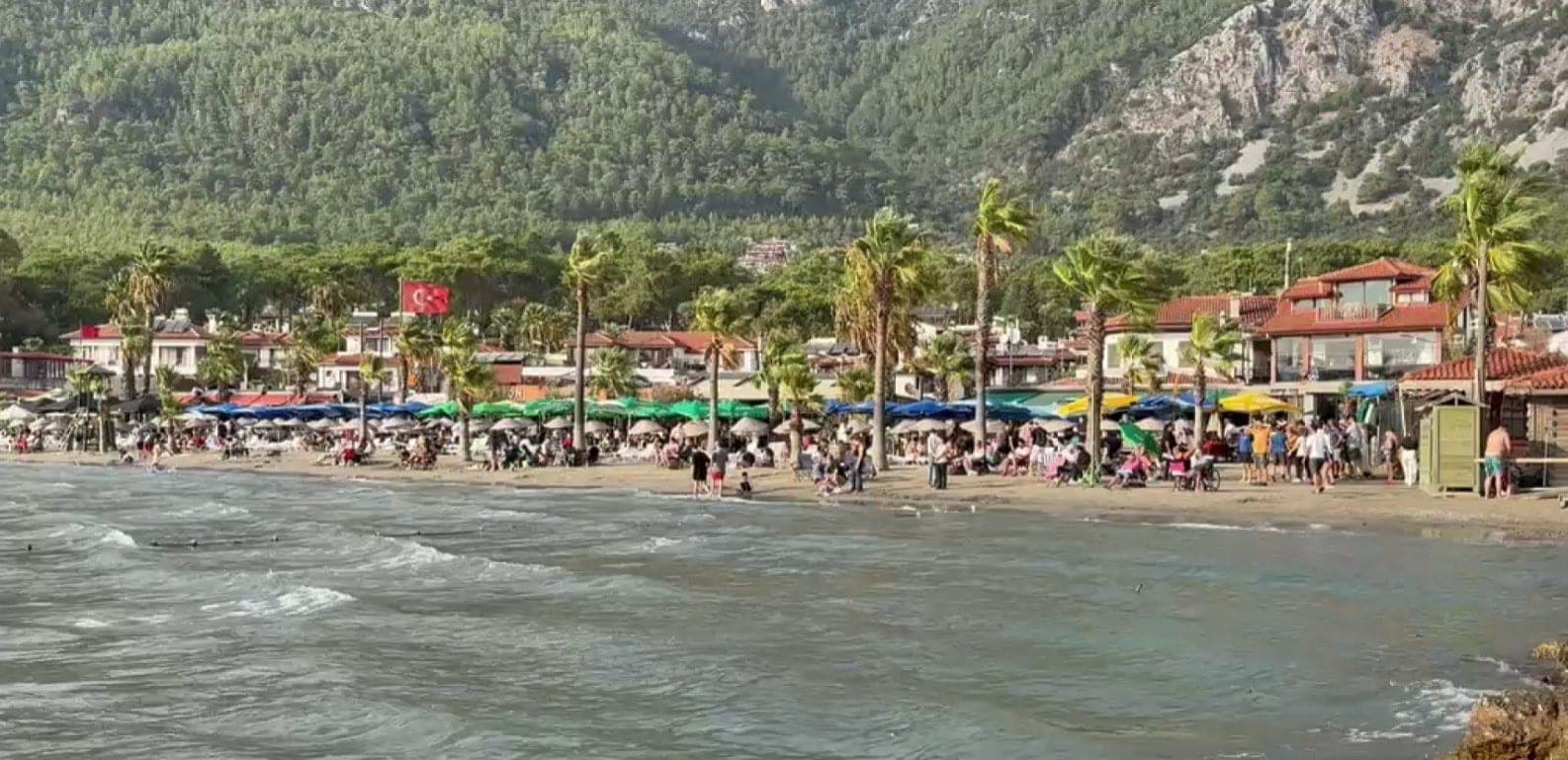 Akyaka'da Sonbaharda Yaz Coşkusu