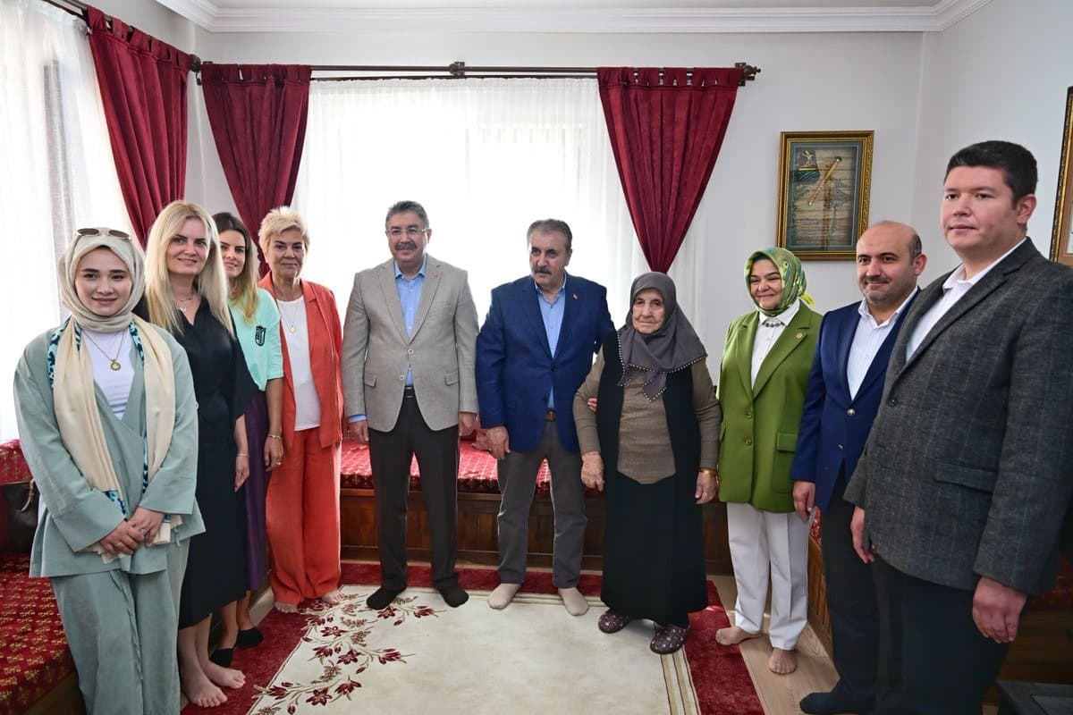 Eskişehir Protokolü'nden BBP Lideri Mustafa Destici'ye Ziyaret