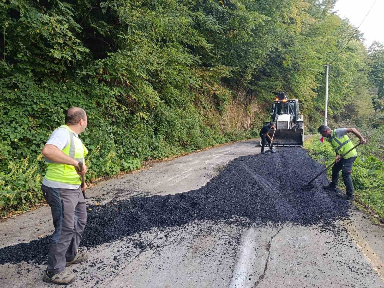 Gölyaka'da Köy Yollarında Asfalt Yenileme Çalışmaları
