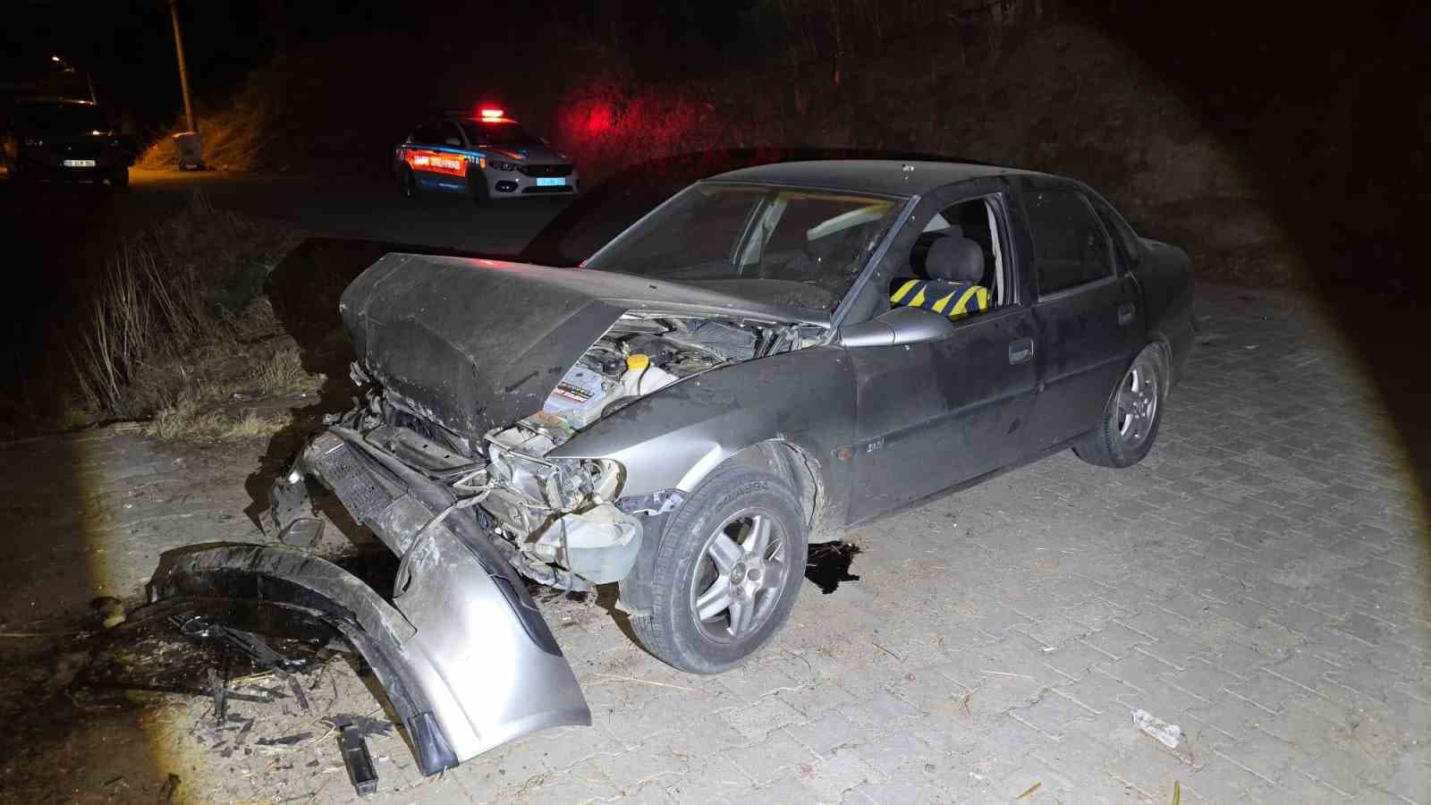 Nazilli'de Uçuruma Yuvarlanan Araçtaki Sürücü Kurtarıldı