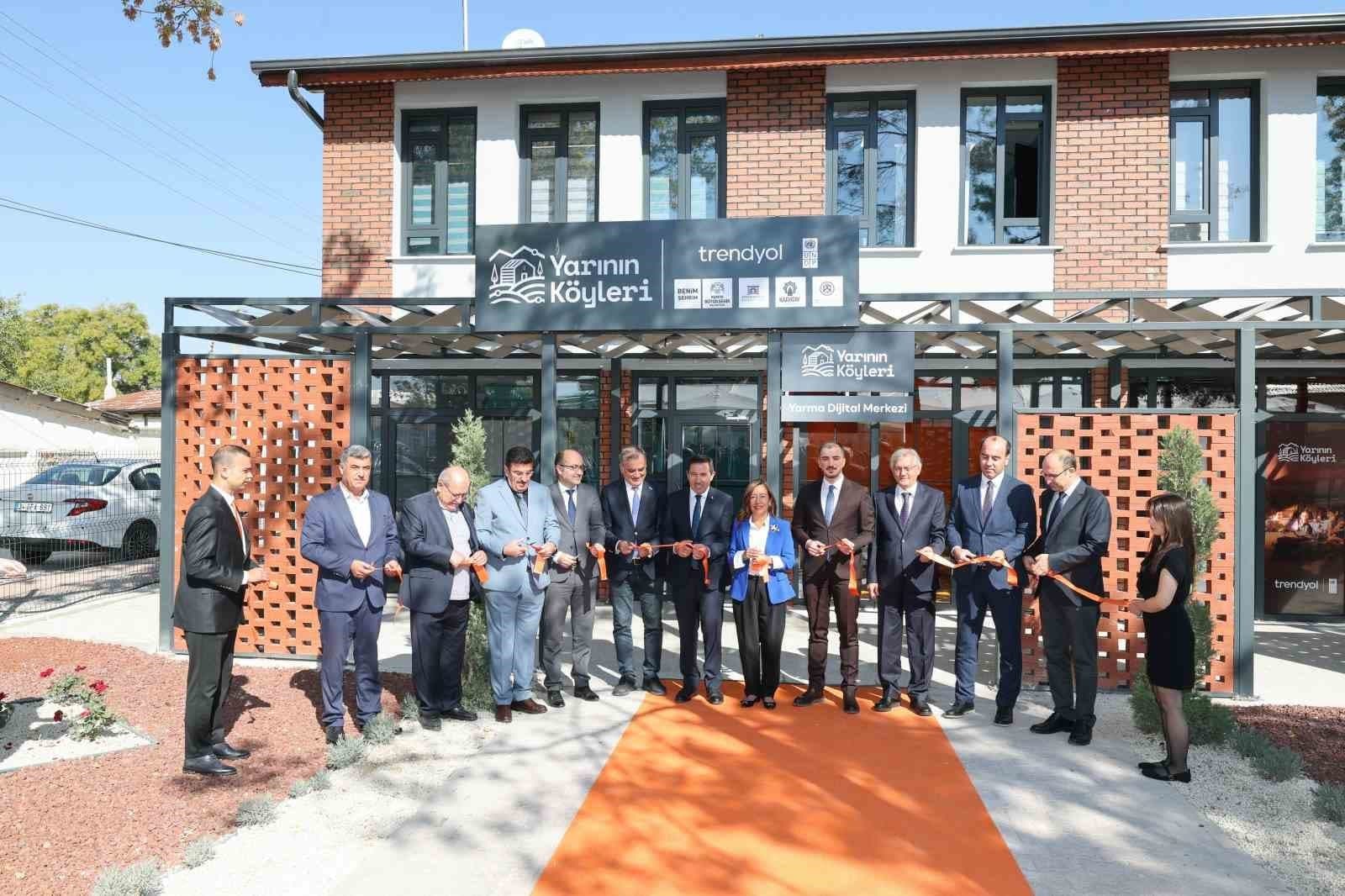 Yarının Köyleri Projesi'nin Altıncı Dijital Merkezi Konya Yarma'da Hizmete Girdi