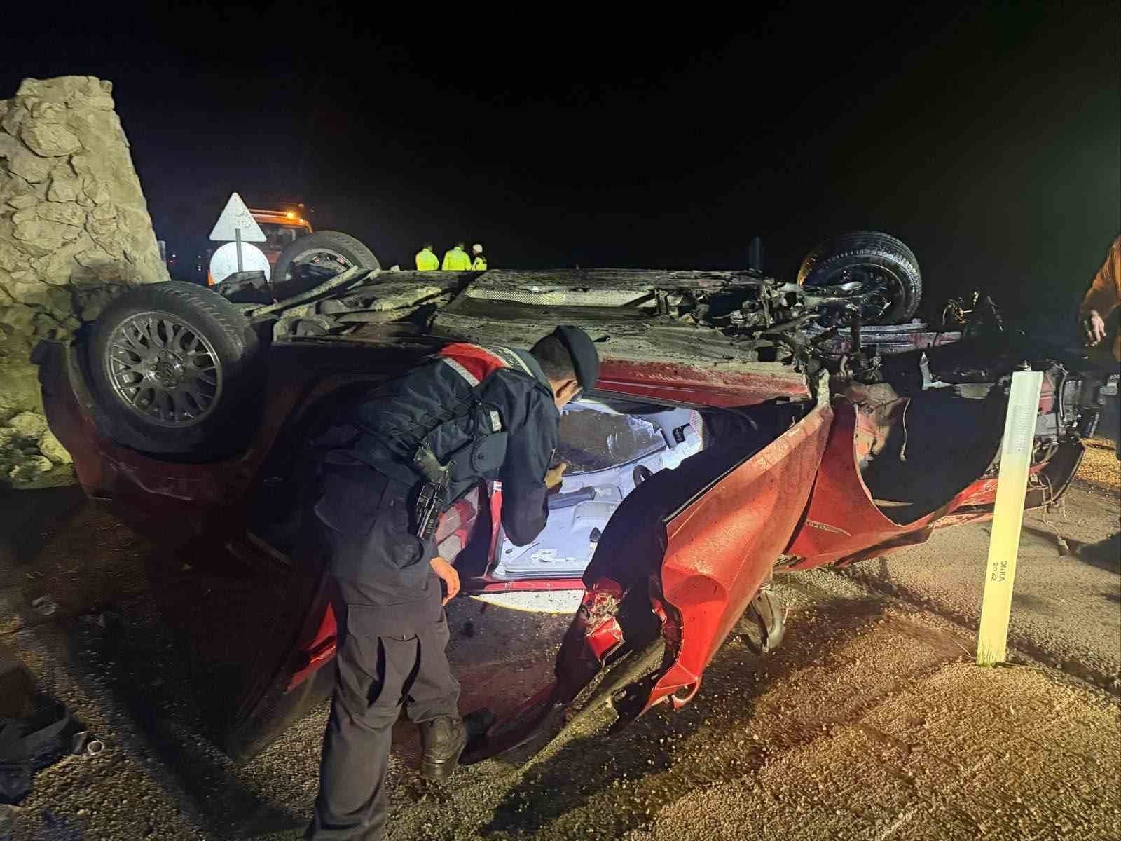 Bilecik'te Kontrolden Çıkan Otomobil Takla Attı: 3 Yaralı