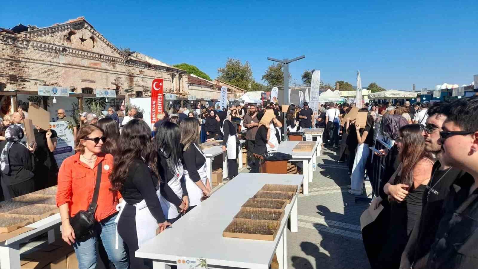 Altınoluk MYO'dan Guinness Rekoru'na Katılan Öğrencilere Teşekkür
