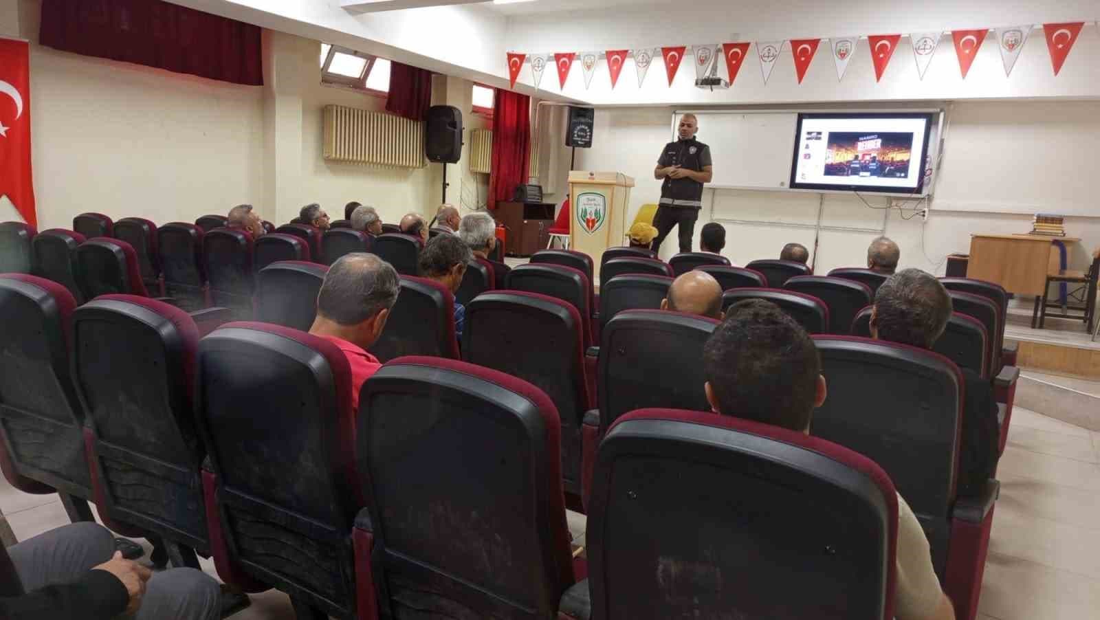 Adıyaman'da Öğretmenlere Narkotik Farkındalık Eğitimi
