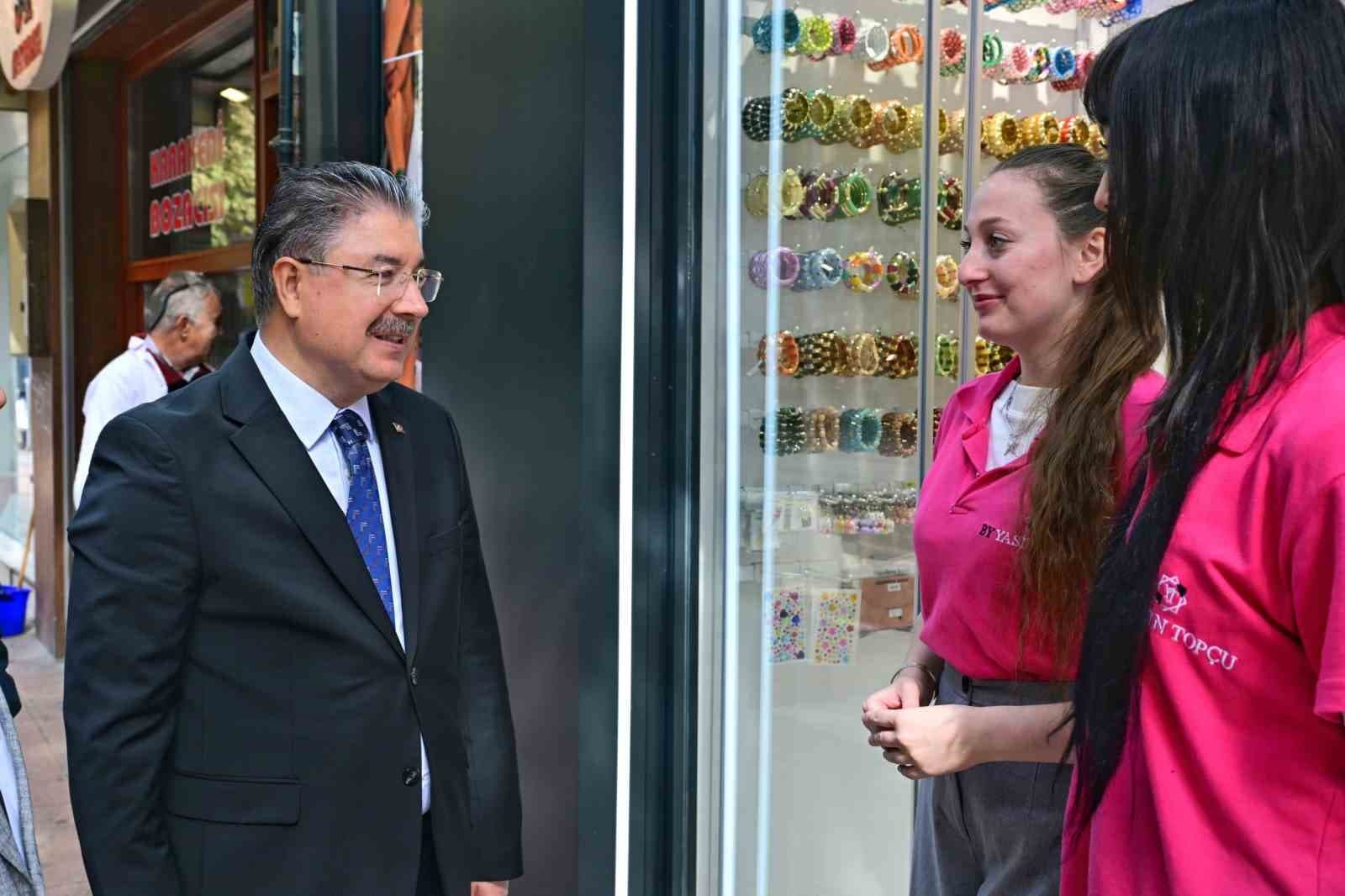 Vali Dr. Erdinç Yılmaz'dan İsmet İnönü-1 Caddesi Esnafına Ziyaret