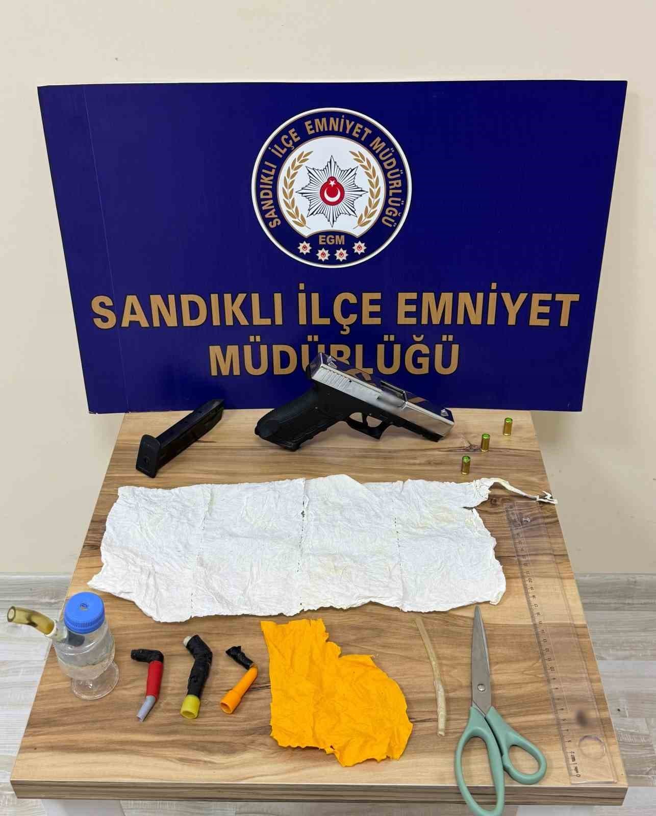 Afyonkarahisar'da Uyuşturucu Operasyonu: 2 Tutuklama