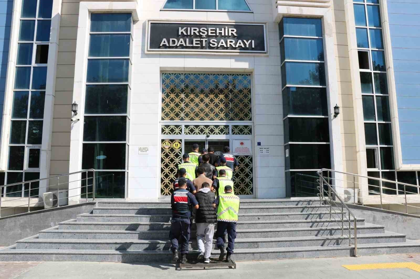 Kırşehir'de Uyuşturucu Operasyonu: 3 Kişi Tutuklandı