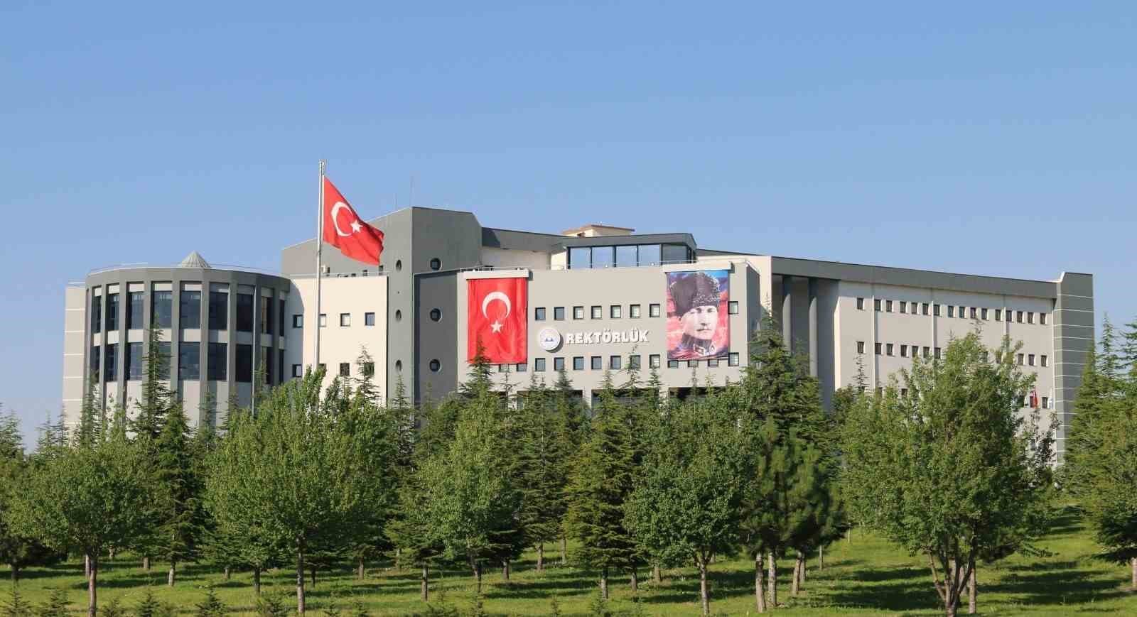 Erciyes Üniversitesi'nden Dünya Çapında Akademik Başarı