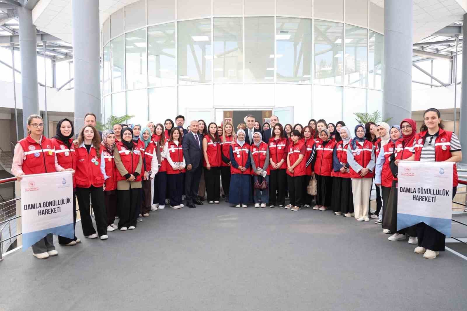 Karabük'te 44 Üniversite Öğrencisi Gönüllülük Faaliyetleri İçin Sahaya İndi