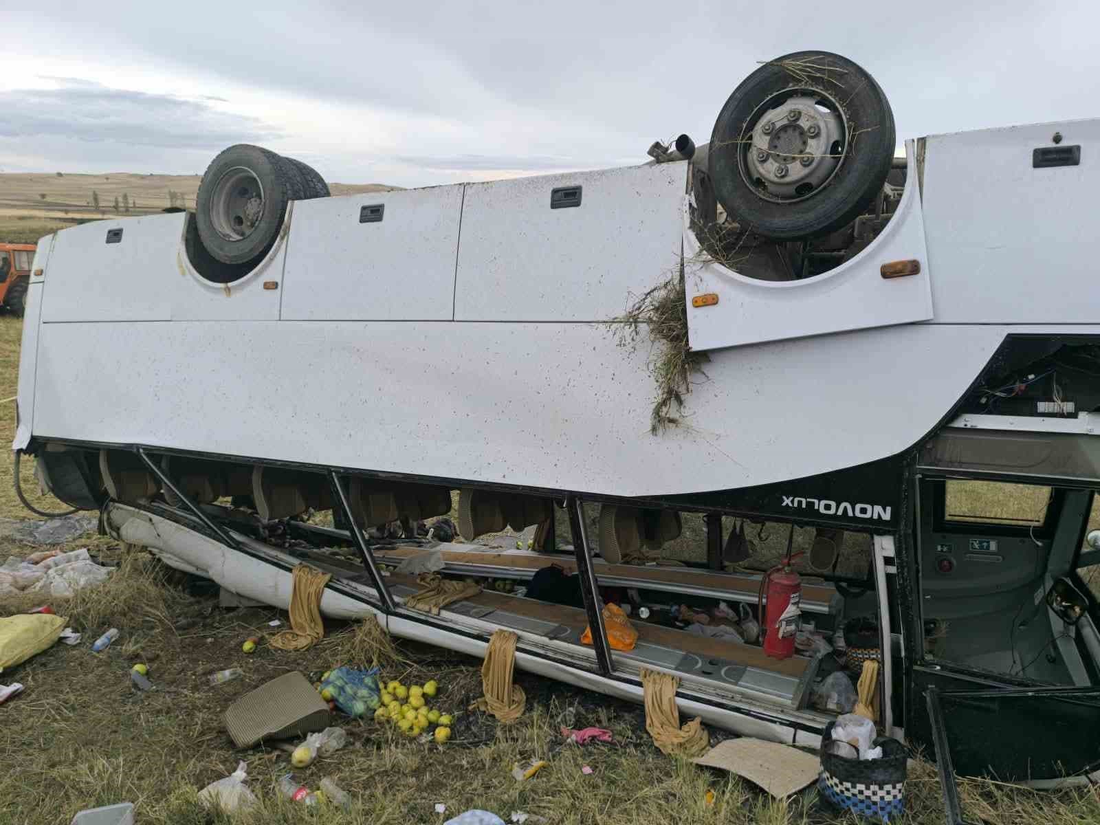 Afyonkarahisar'da Midibüs Devrildi: 25 Yaralı