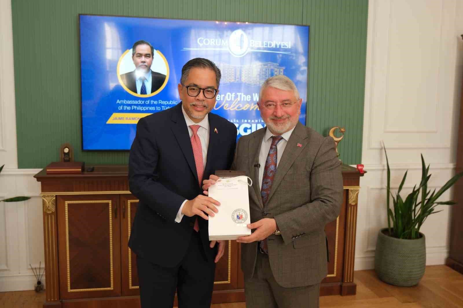 Filipinler Büyükelçisi Ascalon'dan Başkan Aşgın'a Ziyaret